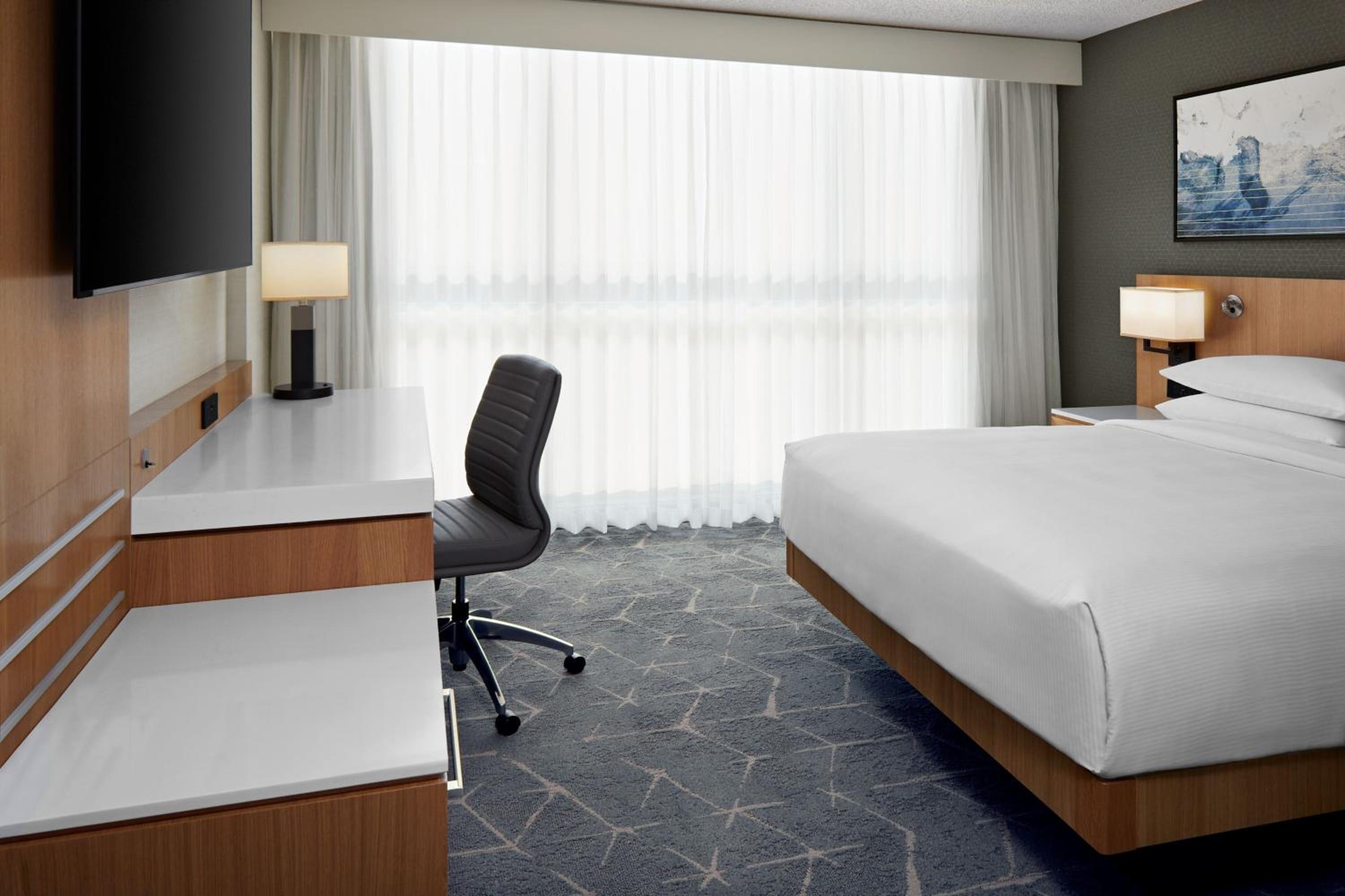 Room at Delta Hotels Calgary Airport In Terminal, CALGARY
