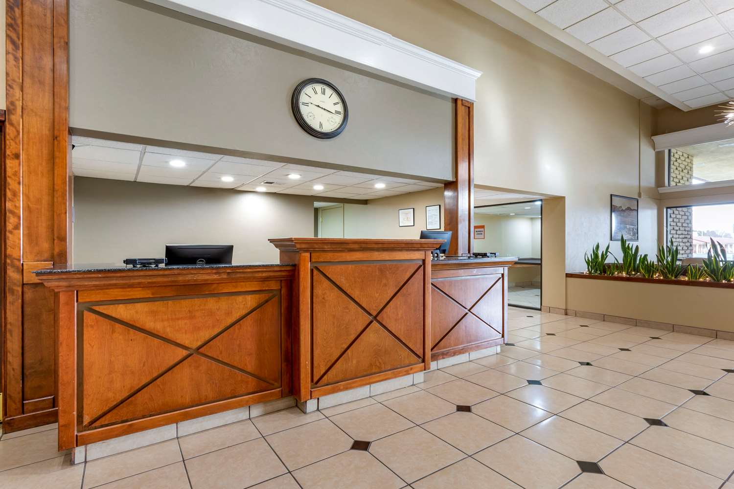 Clarion Inn and Suites Roswell, NM 5/20