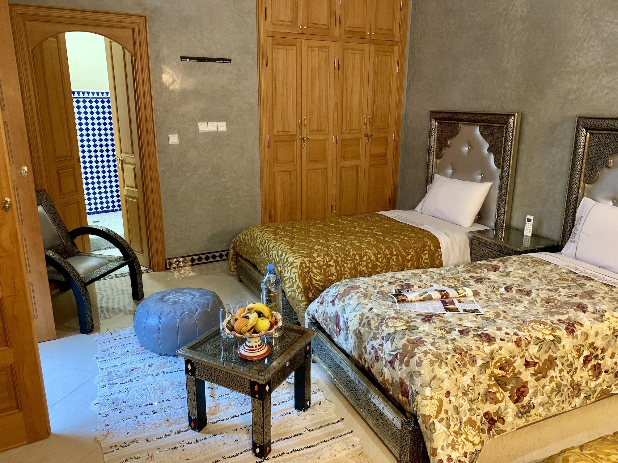 TOWER, STANDARD, TRIPLE, 3 BEDS
