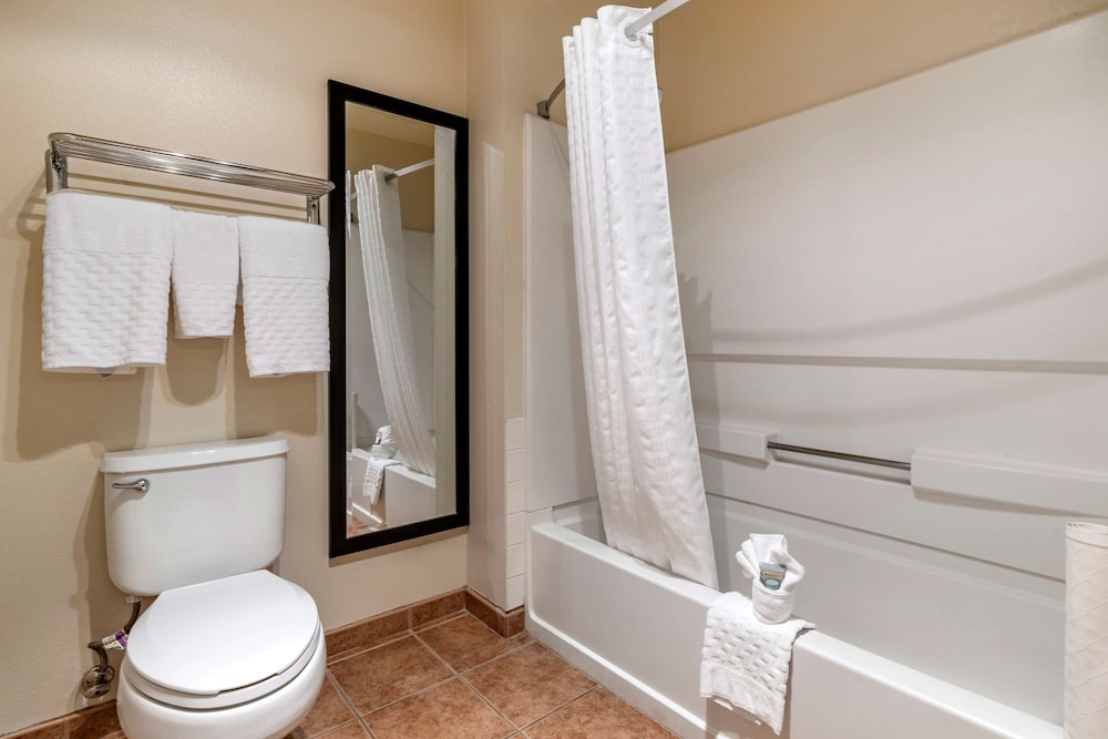 Best Western Luxury Inn 17/37