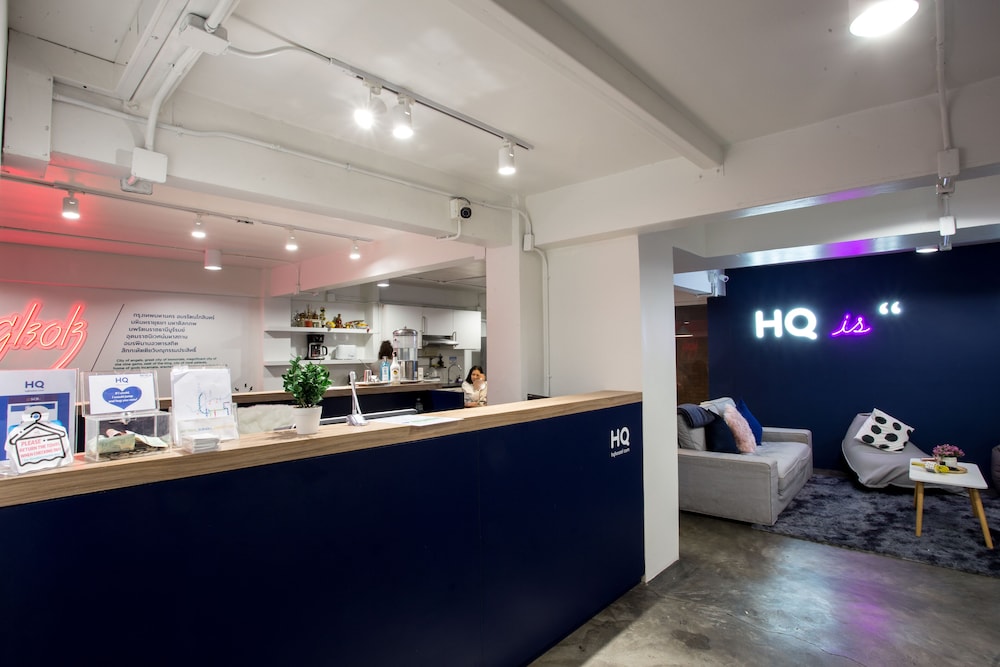 HQ HOSTEL SILOM 3/49