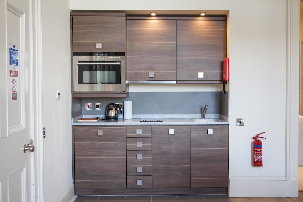 Clarendon Luxury Apartments 3/46
