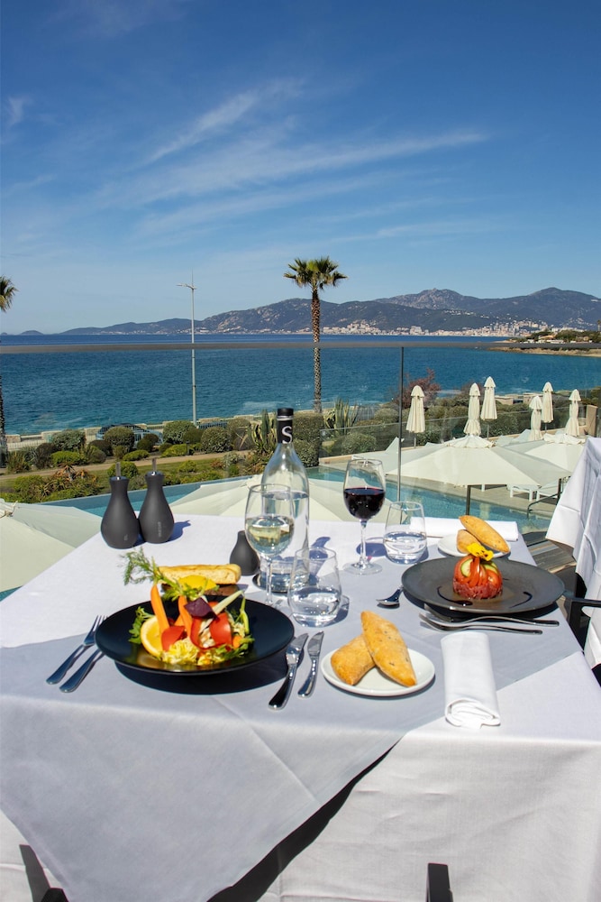 Radisson Blu Resort Spa Ajac 34/47