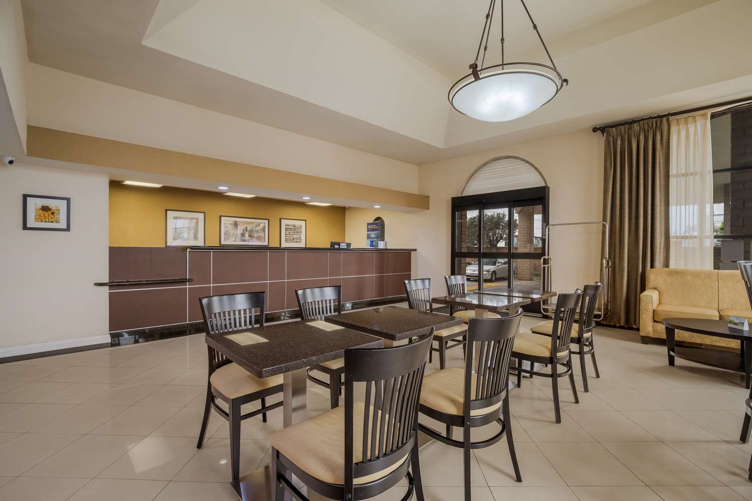 Best Western Norwalk Inn 24/35