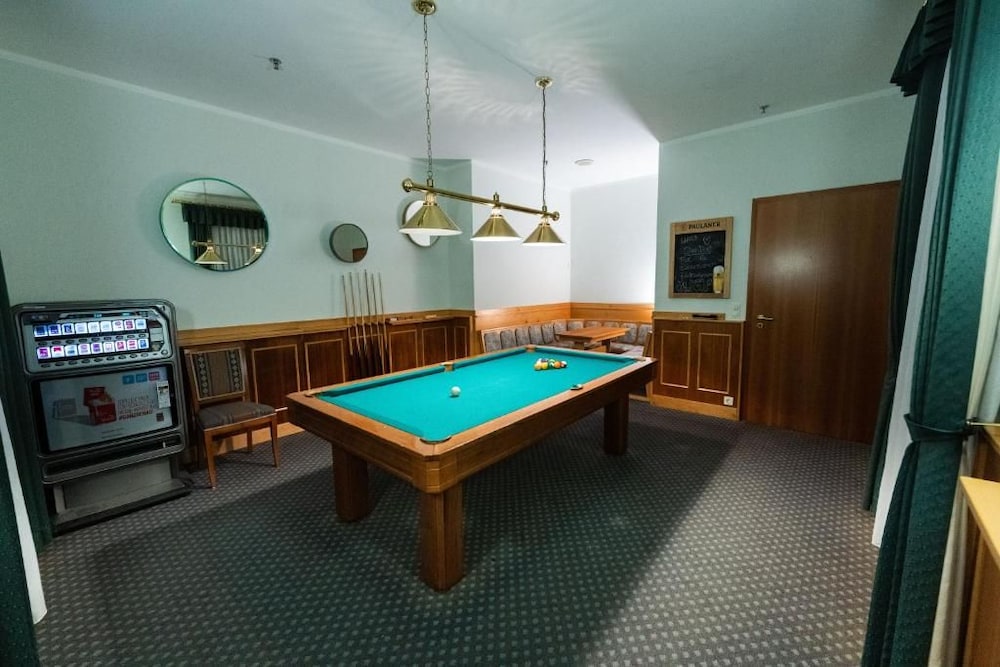 Van Der Valk Schlosshotel Grosser Gasthof 35/59