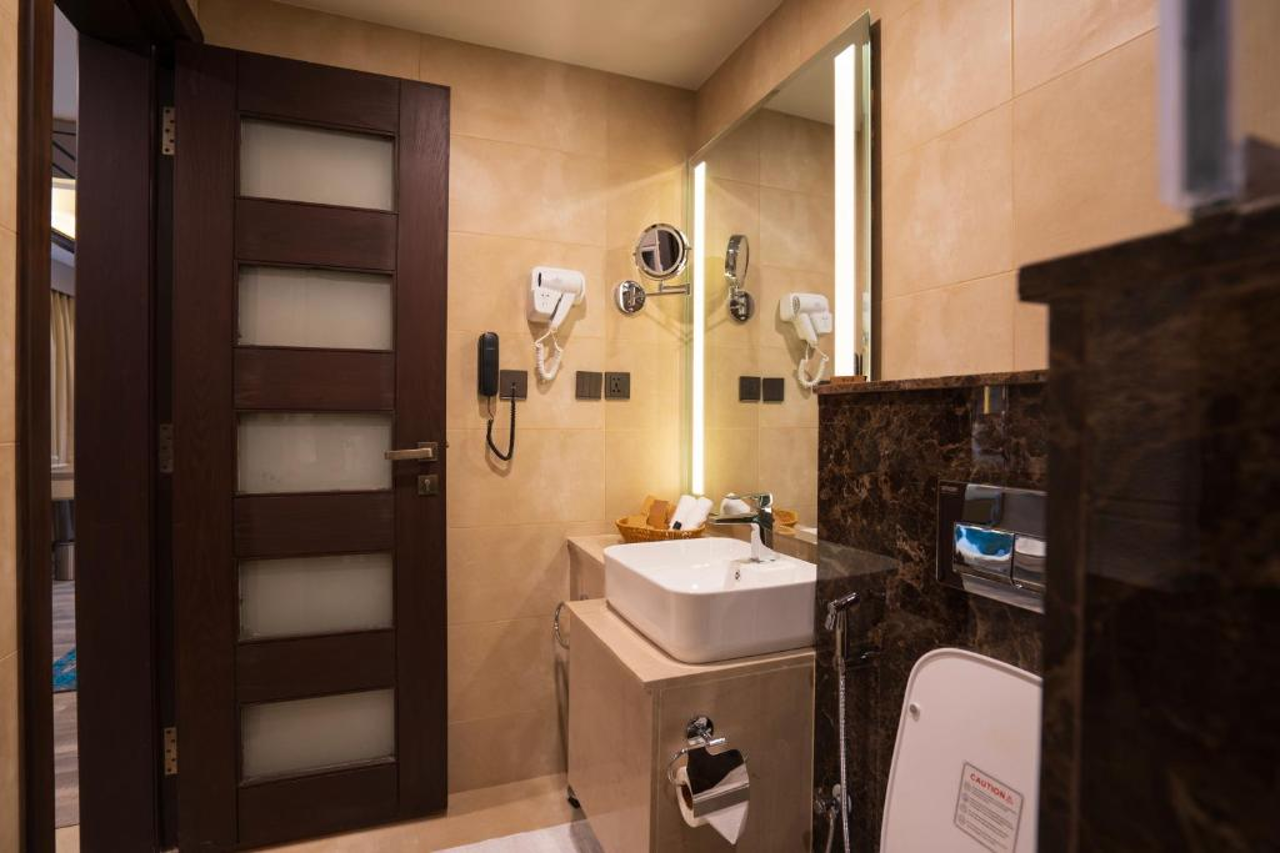 Pearl Continental Resort Attabad Lake 14/15