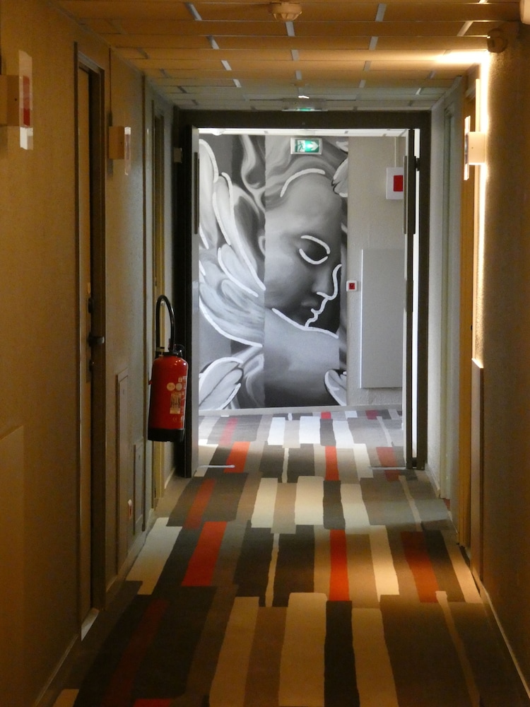 Hotel Ibis Saintes 16/73