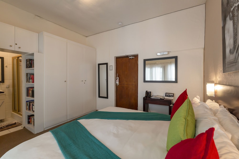 Point B Guest House 14/75