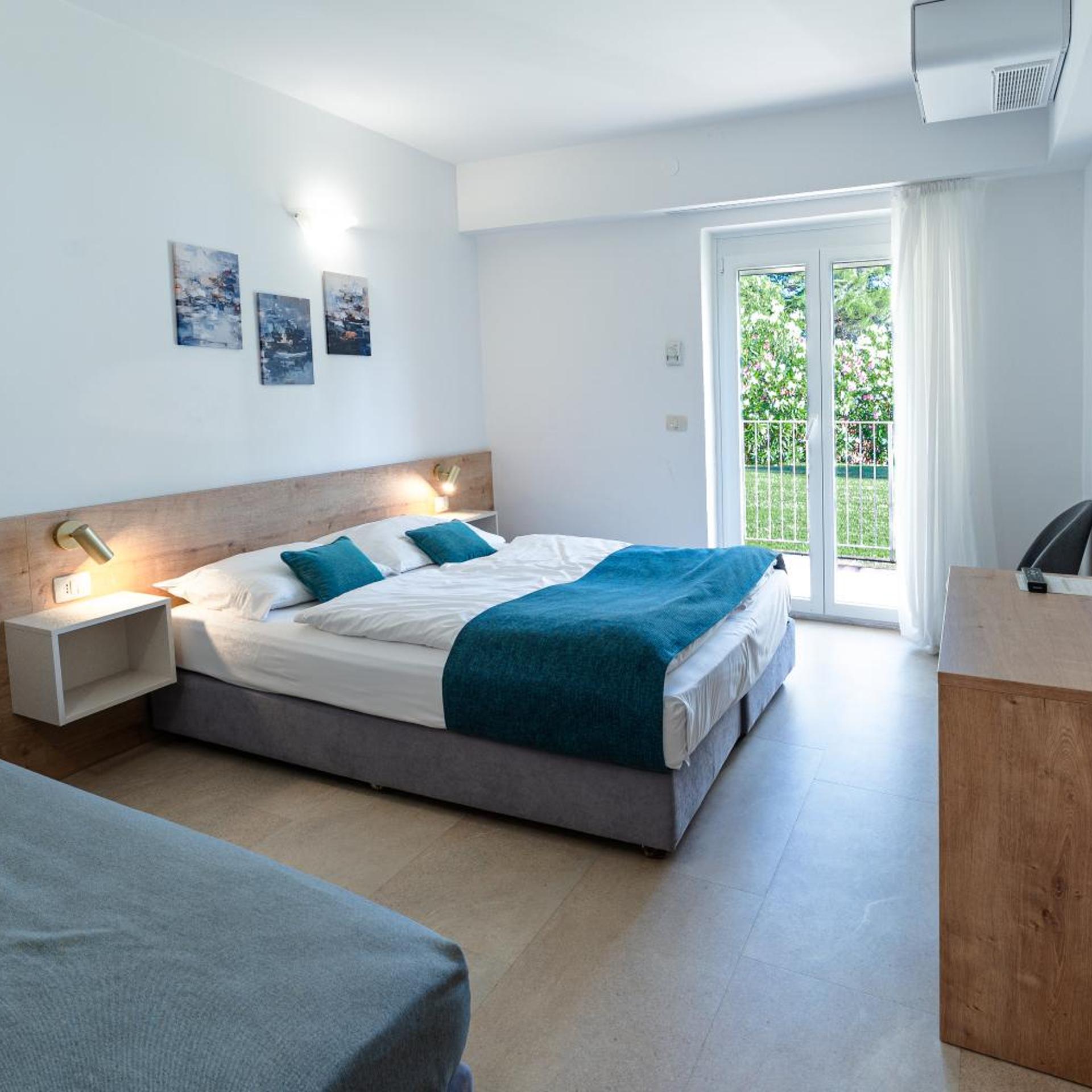 Standard, Double or Twin Bed, Sea Side, Balcony