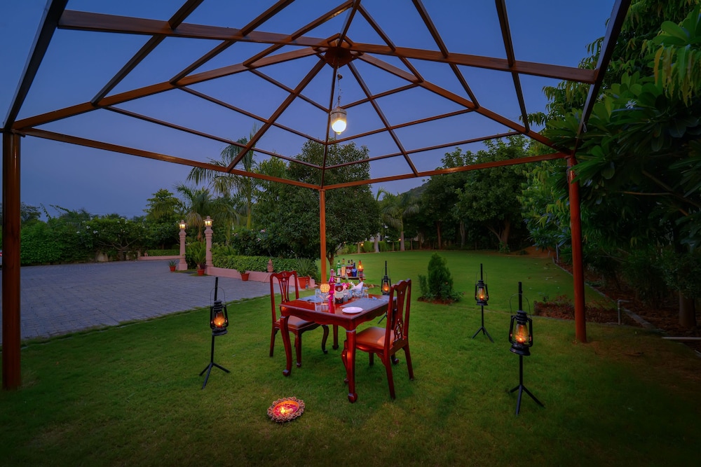 WelcomHeritage Ranthambore Mount Valley Resort 23/43