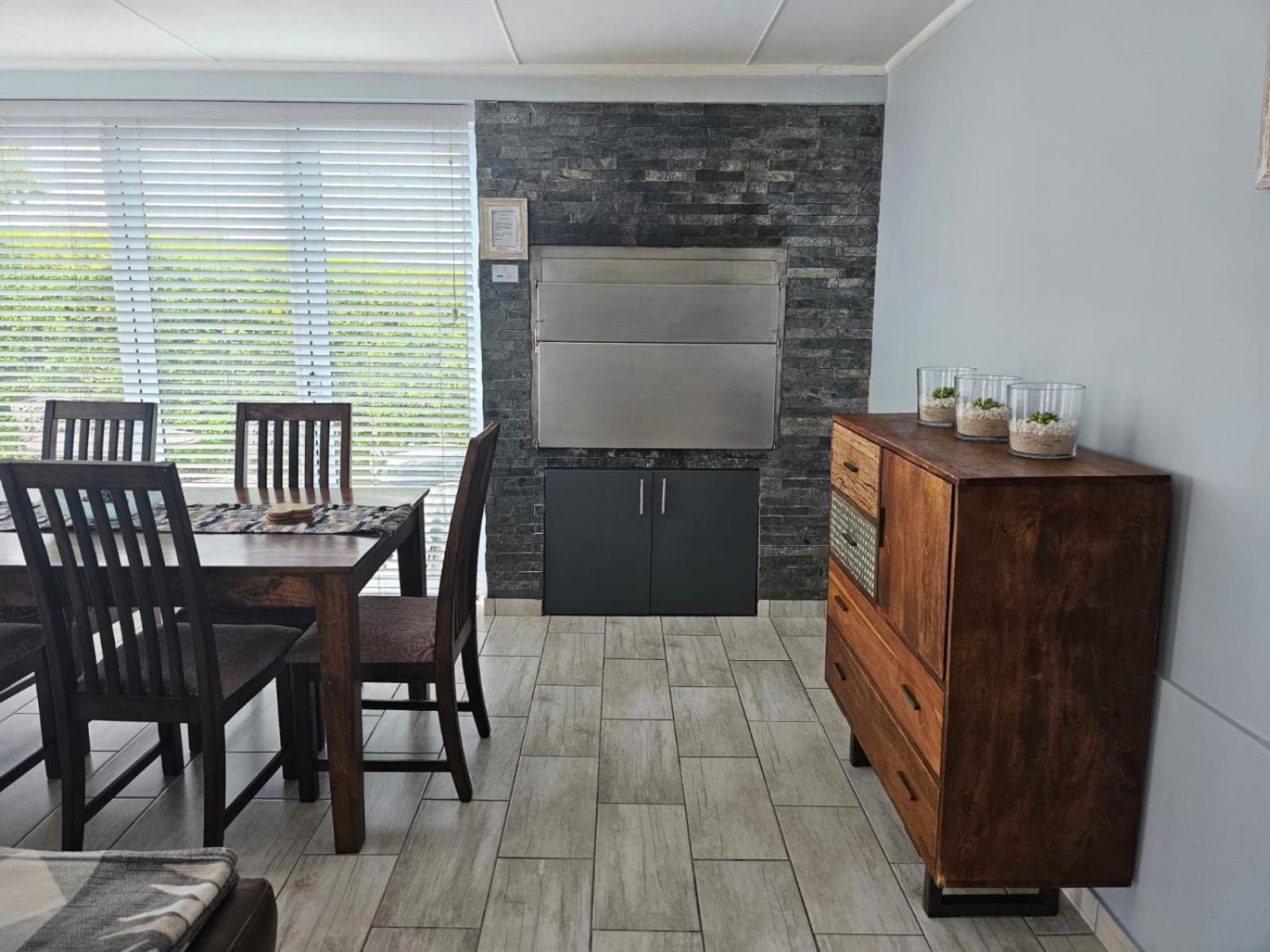 21 Manor Kingswood 19/41