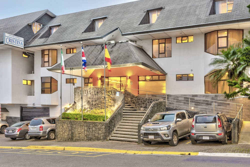 Hotel Suites Cristina 66/69