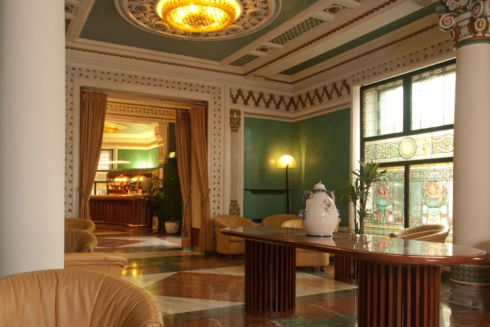 Roma Hotel 78/89
