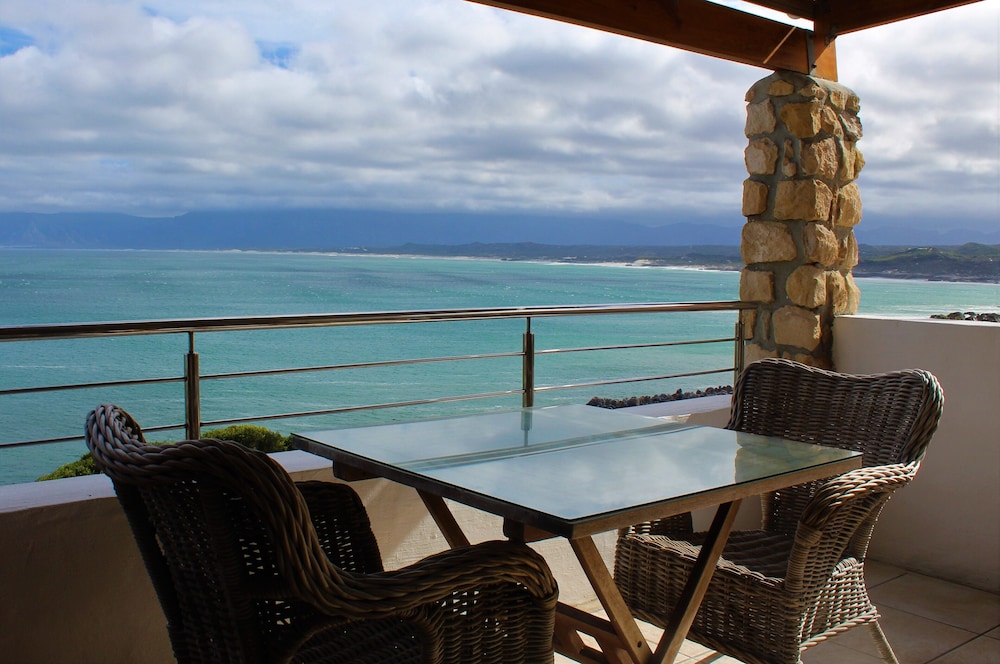 Kleinzee Oceanfront Guesthouse 31/43