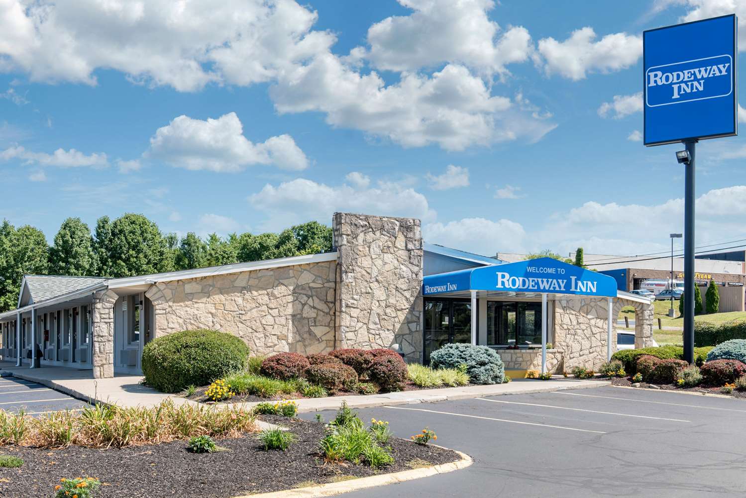 Rodeway Inn Sharonville - Cincinnati North 3/20