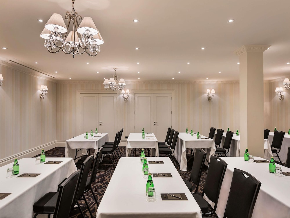 Sofitel Queenstown Hotel and Spa 47/58