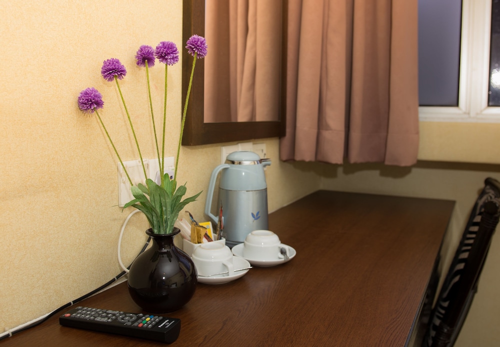 Hotel Vistaria 8/28