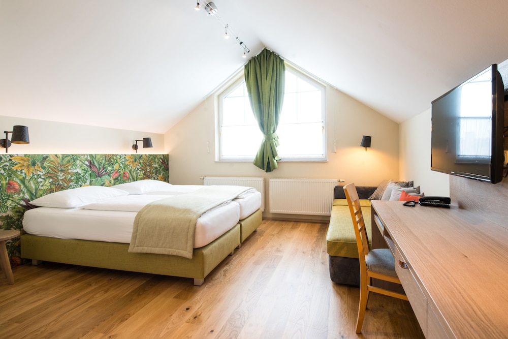 Das Grune Hotel Zur Post - 100 Bio 16/74