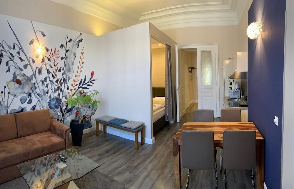 Kimi Apartments 30/50