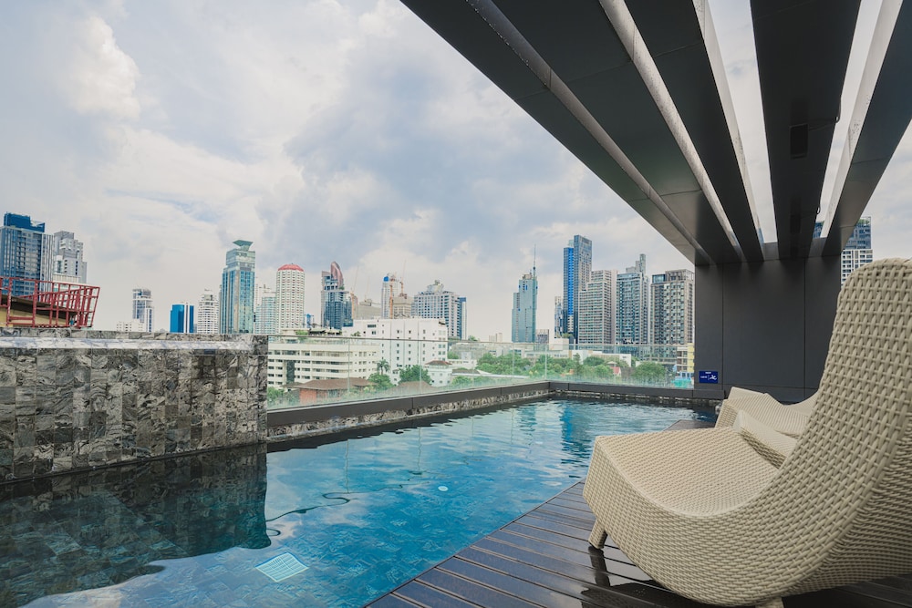 Voque Hotel & Serviced Residence Sukhumvit 51 30/37