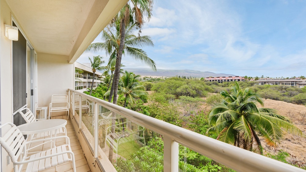 Castle Maui Banyan 54/62