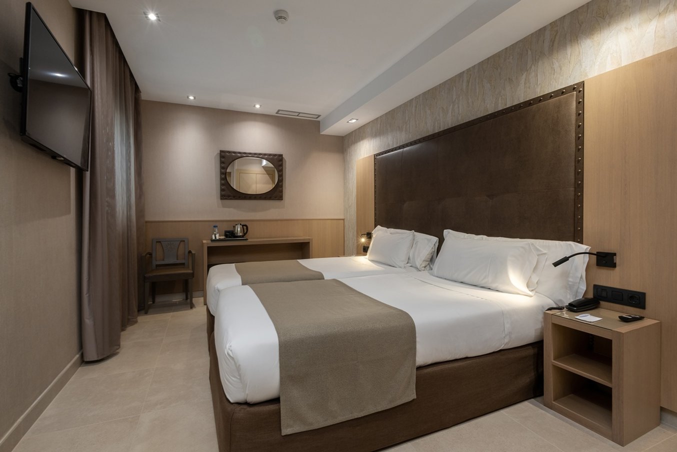 Gran Hotel Barcino 37/76