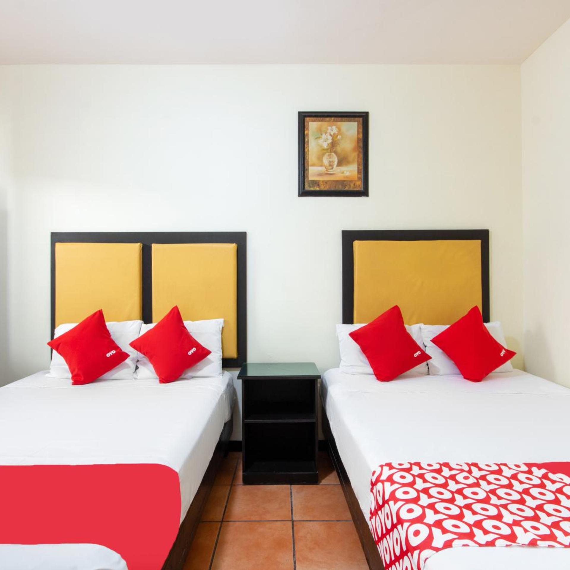 Hotel Catedral 6/50