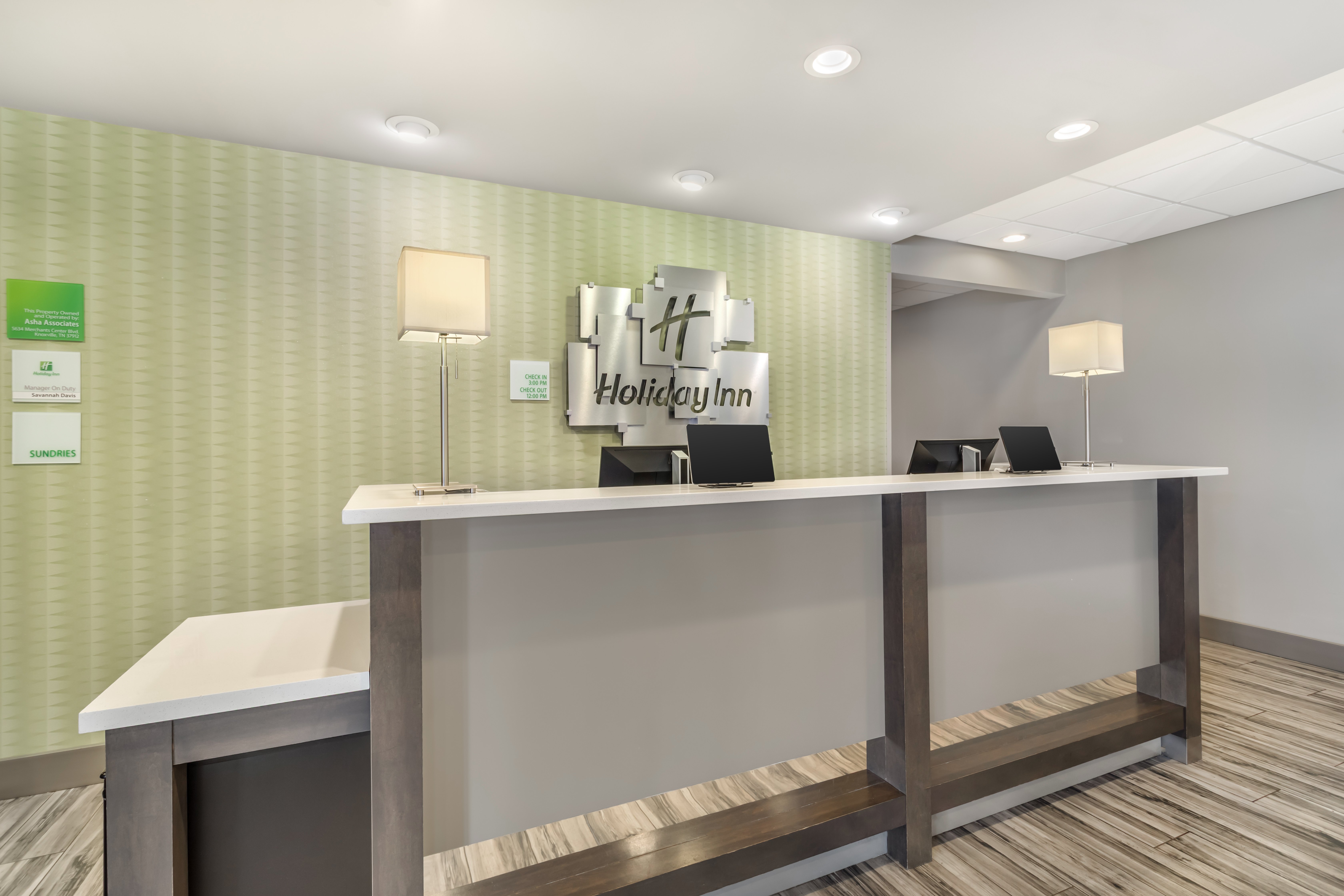 Holiday Inn Knoxville N - Merchant Drive 11/77