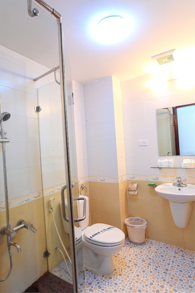 Luxury Hotel 57/58