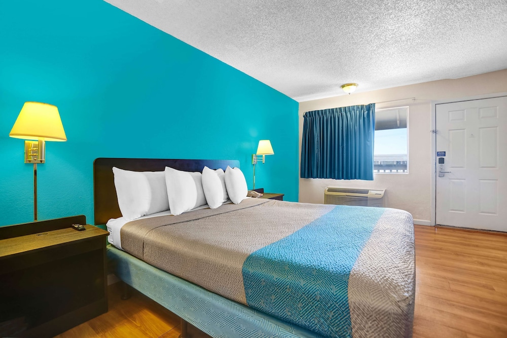 Motel6 Fort Bragg, CA 31/49