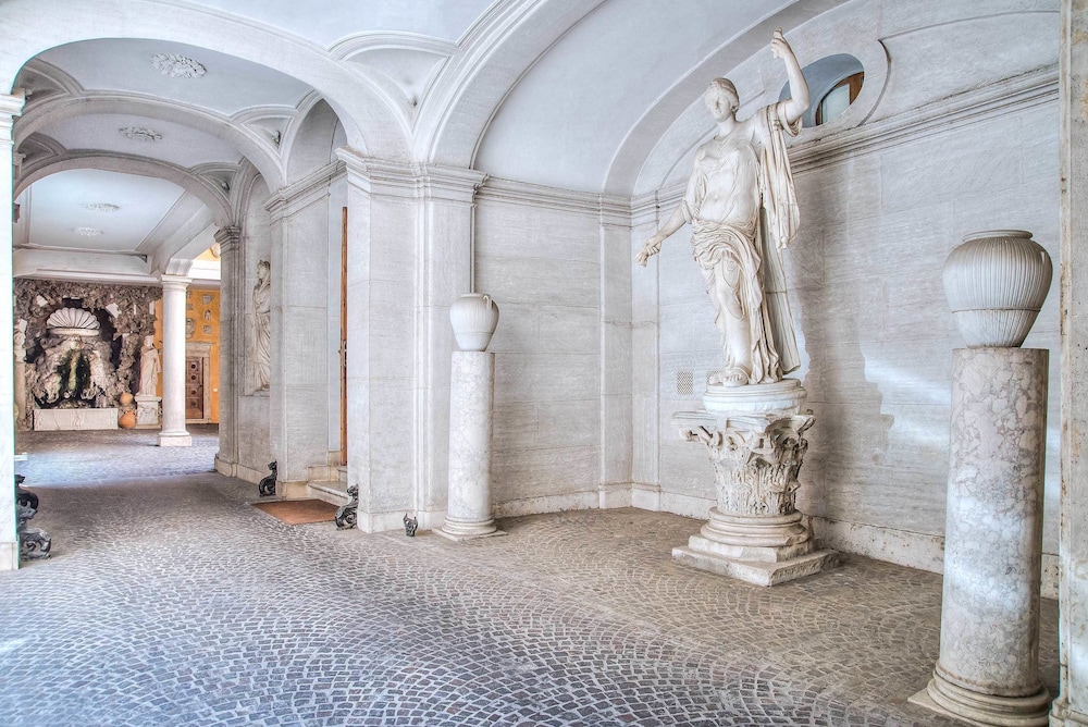 Trevi Rome Suite 22/50