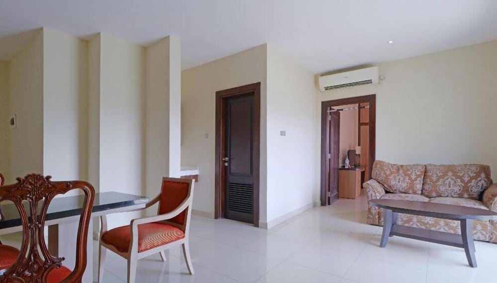Mutiara Suites 48/60