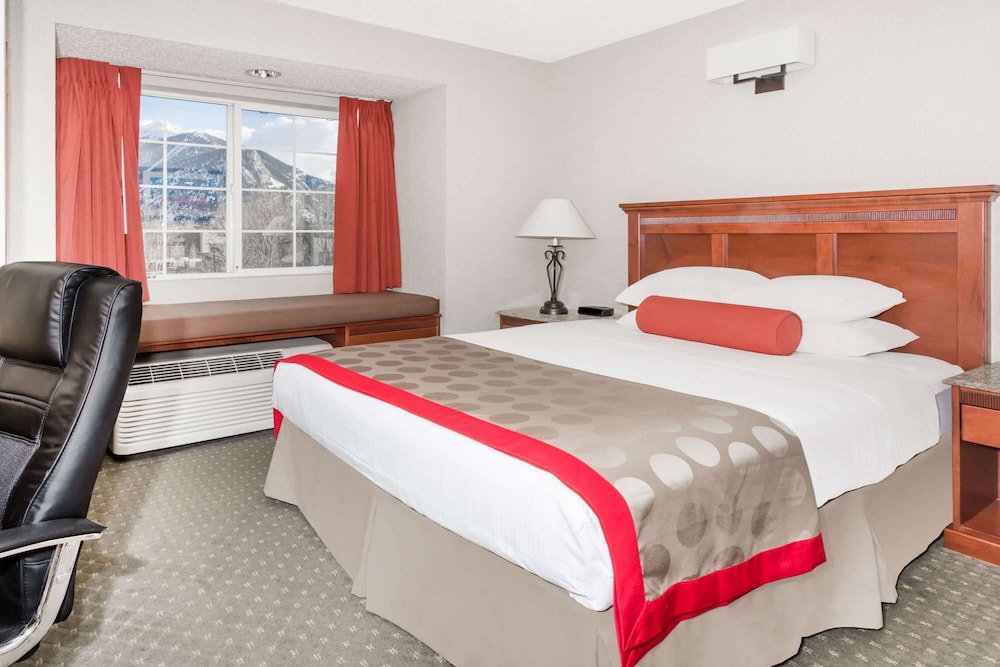 Ramada by Wyndham Frisco 16/32