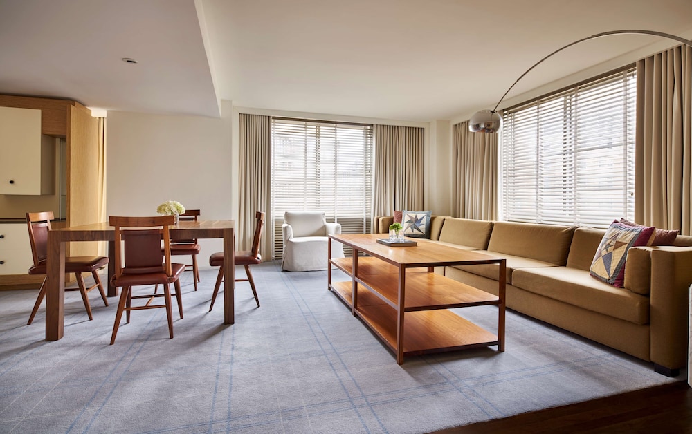 Park Hyatt Washington 27/48