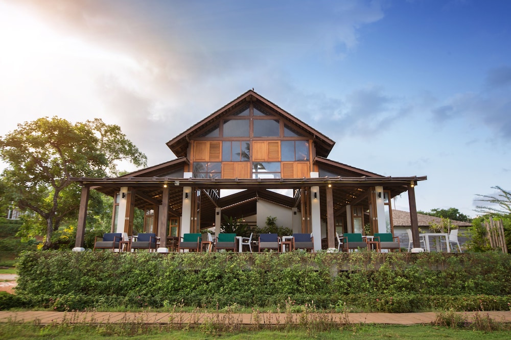 Mira Montra Resort Koh Mak 2/50