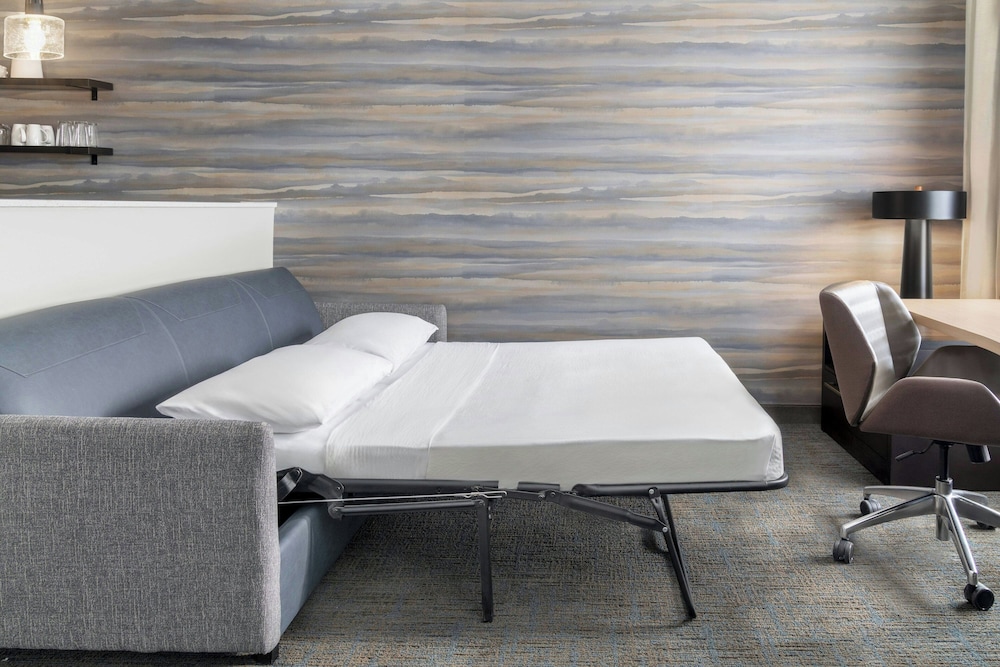 Residence Inn By Marriott Detroit Dearborn 13/33