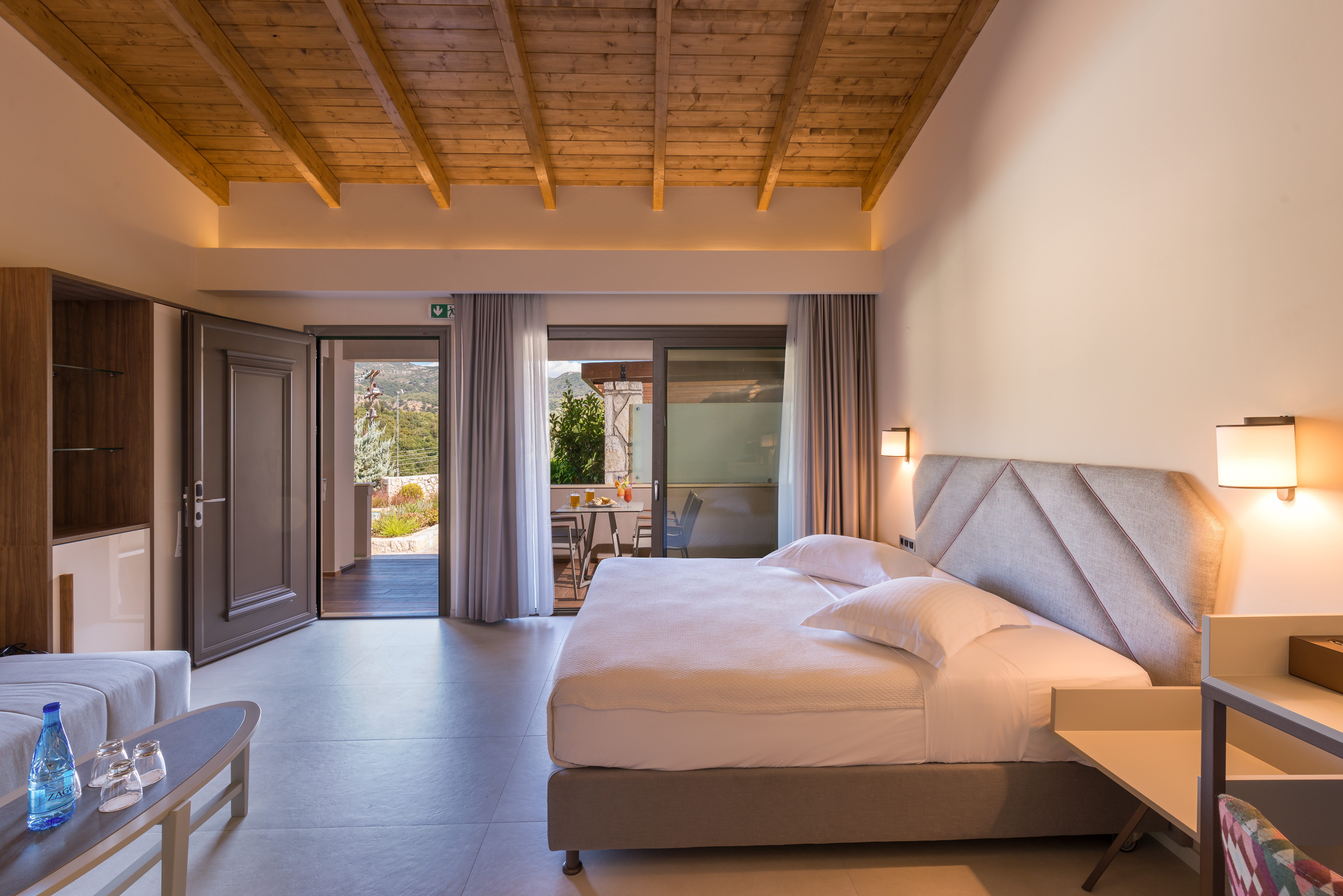 Executive, Suite, Garden and Mountain View