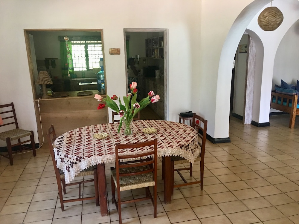 Tradewinds Lodge 26/48