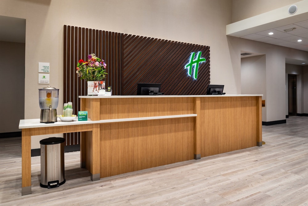 Holiday Inn & Suites Orlando I-Drive - Theme Parks 12/77
