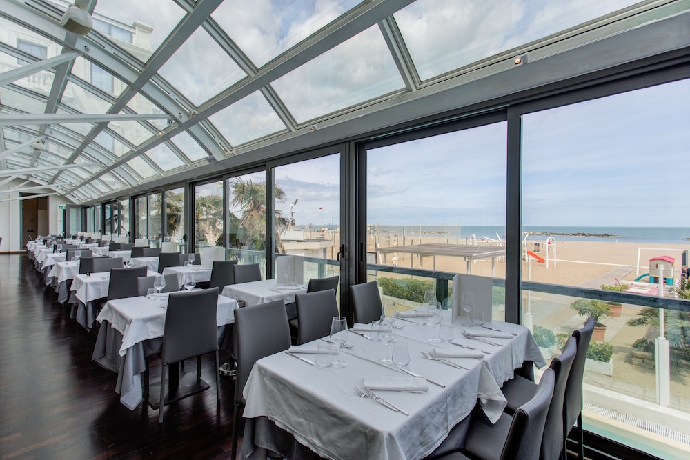 Kursaal Hotel 35/47