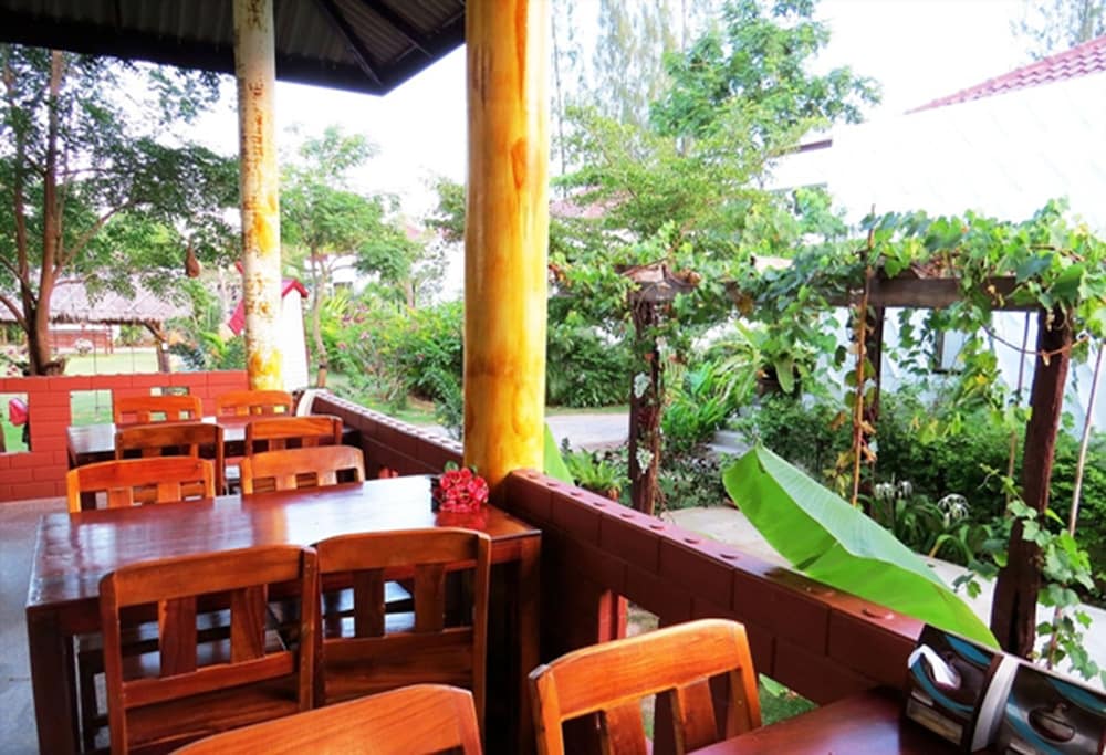 Pranburi Cabana Resort 55/72