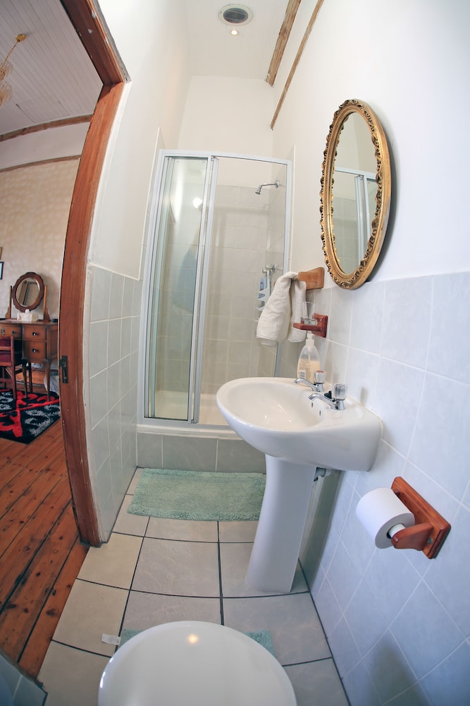 Central Hotel Guest House 33/33