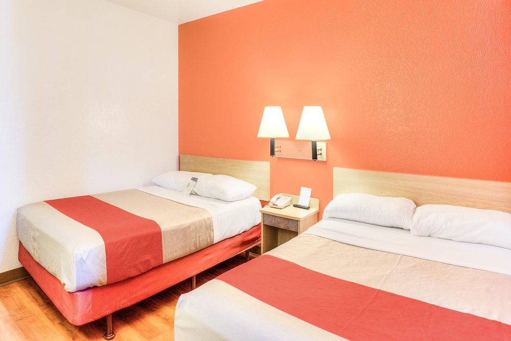 Motel6 Tigard, OR - Portland South - Lake Oswego 22/59