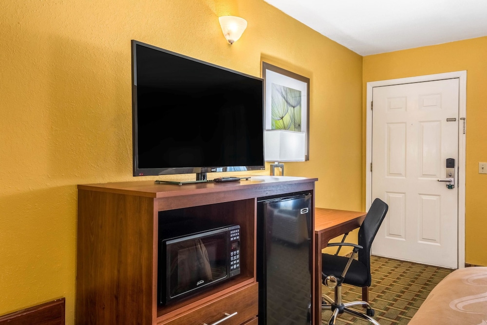 Quality Inn Washington, GA 32/34