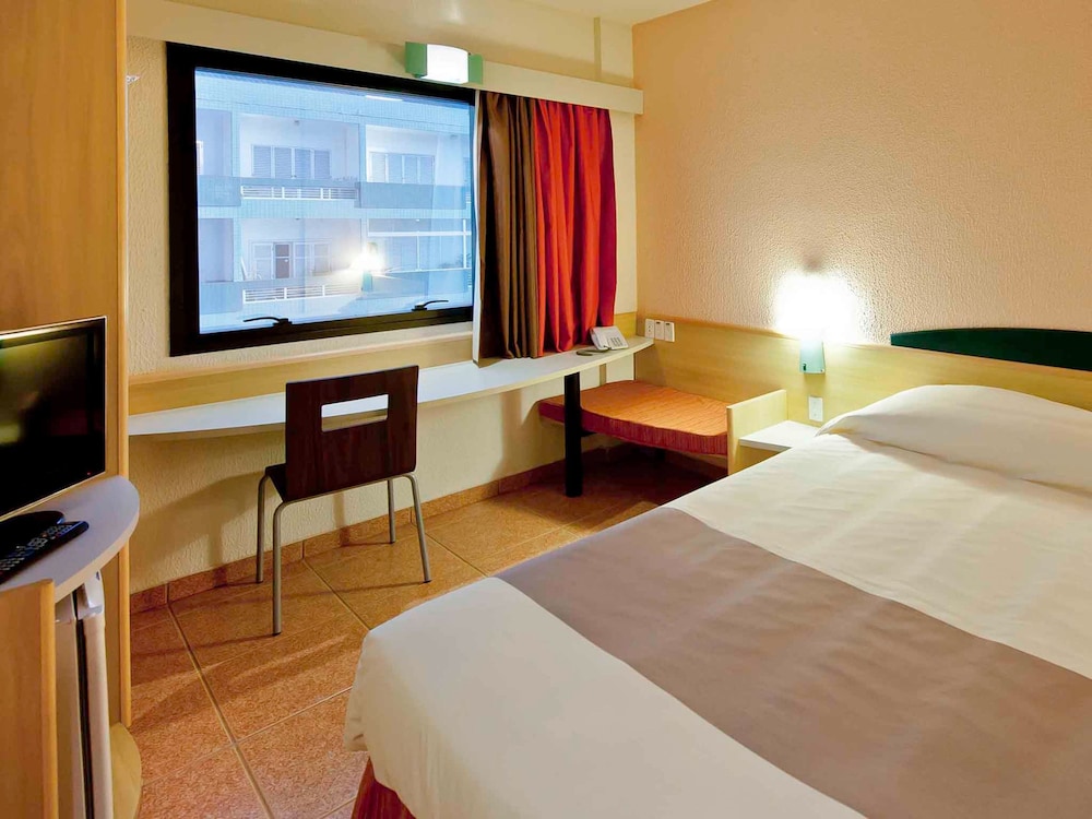 Ibis Santos Gonzaga 27/75