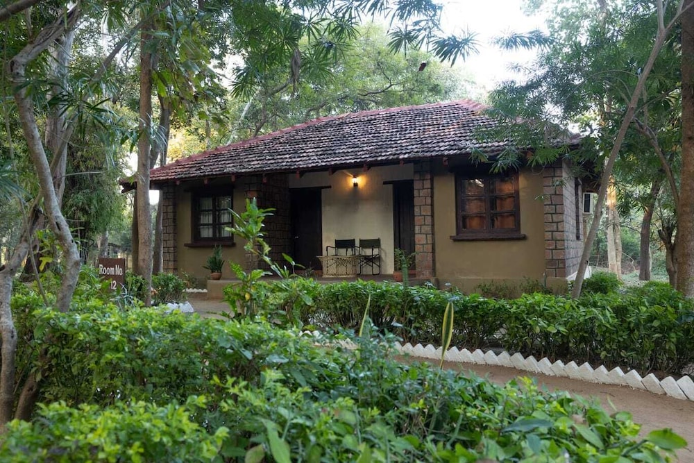 TIGER TRAILS RESORT 5/48
