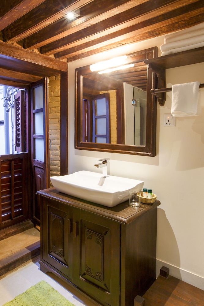 Hotel Patan House 48/50