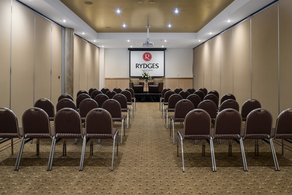 Rydges Mackay Suites 30/37