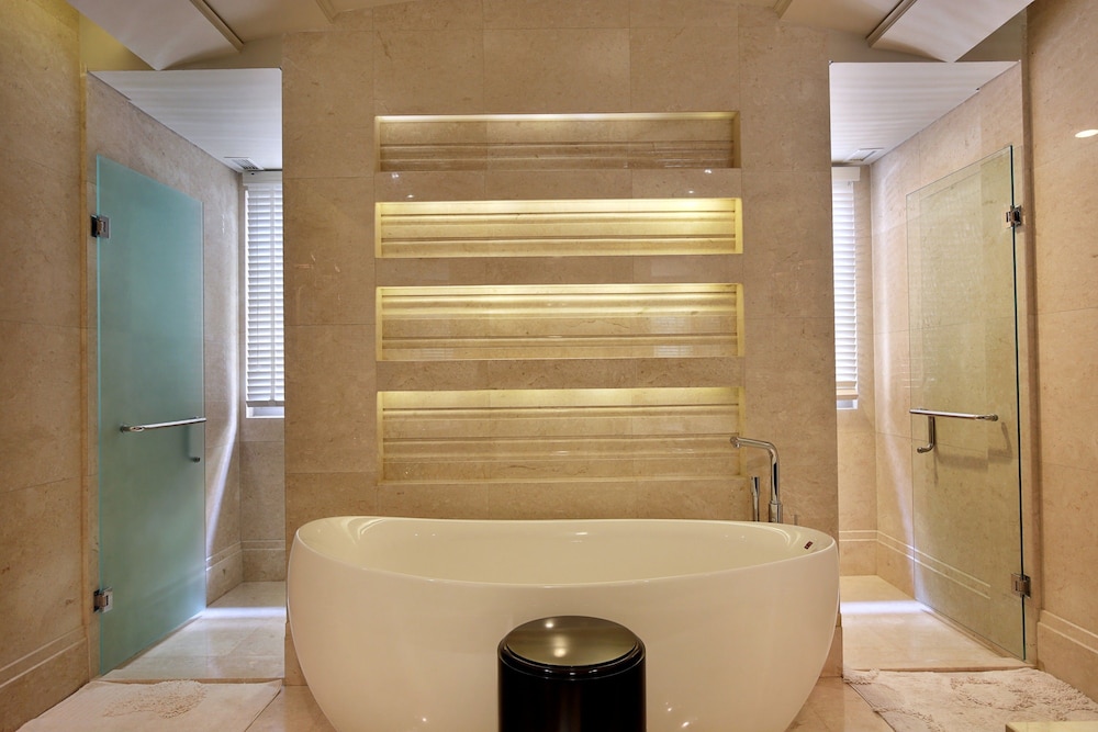 Luxury Apartment At Ayana Residences 50/50