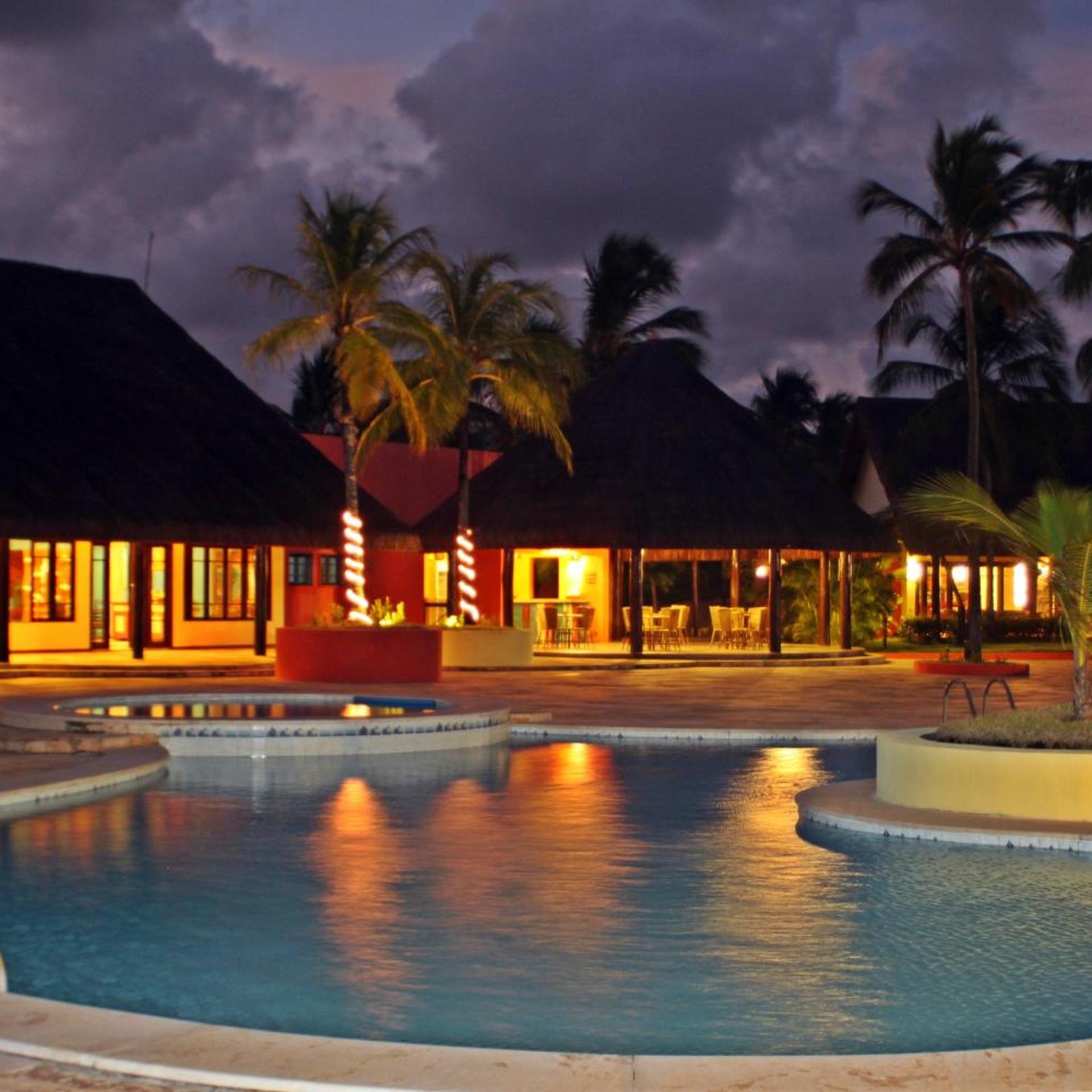 SIRI PARAISO HOTEL 37/44